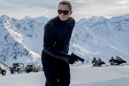 Zuvor hatte sich Hauptdarsteller Daniel Craig am Knöchel verletzt und musste operiert werden - auch das bedeutete eine Verzö...