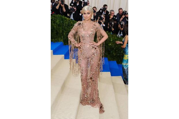 ...Kylie Jenner, Kim Kardashians Halbschwester, sorgte im Februar dafür, dass die Snapchat-Aktie um 8 Prozent sank - das ent...