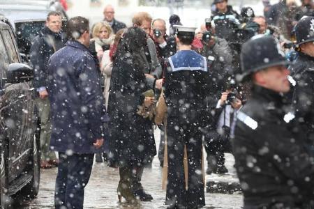 ...so schleppt sich Herzogin Meghan von Termin zu Termin. Als sie am Freitag, 1. Februar, mit ihrem Mann in Bristol das Old ...