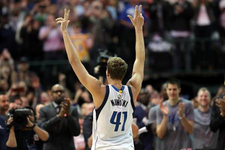 Dirk Nowitzki hat es einmal mehr geschafft und seiner NBA-Karriere das nächste I-Tüpfelchen aufgesetzt. Im Spiel gegen die L...