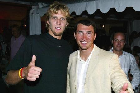 Schnell ist der Name Nowitzki nicht nur Basketball-Fans ein Begriff. Auch andere Sport-Größen wie Wladimir Klitschko lassen ...