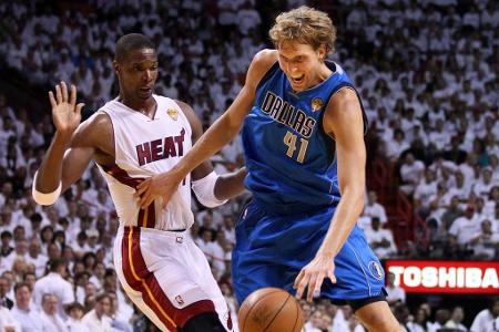 Nachdem viele nicht mehr mit einer Meisterschaft der Dallas Mavericks rechnen, schlägt im Jahr 2011 die Sternstunde von Dirk...