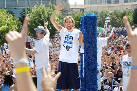 Wer in erster Linie für die erste Meisterschaft in der Vereinsgeschichte verantwortlich ist, steht für die Mavs-Fans außer F...