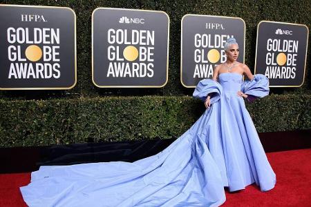 Lady Gaga hat in ihrem Kleid von Valentino bei den Golden Globe Awards 2019 alle Blicke auf sich gezogen. Auch andere Damen ...