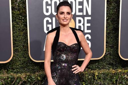 Penélope Cruz ist stets eine Augenweide auf dem roten Teppich, so auch in ihrem Kleid von Ralph & Russo.