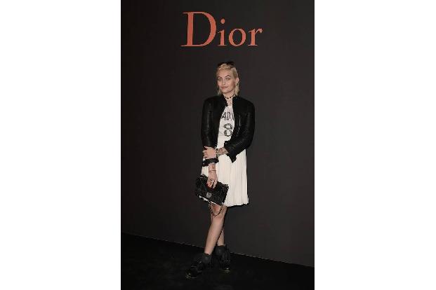 ...Pariser Fashion Week durfte sie bei der Dior Men's Show in der ersten Reihe sitzen. Es bleibt spannend, wo der Weg von Pa...