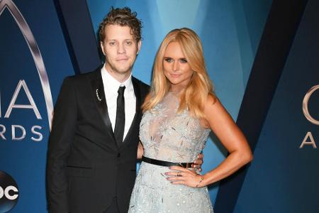 Country-Sängerin Miranda Lambert soll nach zwei Jahren Beziehung mit Anderson East wieder Single sein. Ein Insider hofft auf...