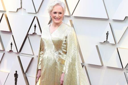 Glenn Close schien sich an der Oscar-Statue ein Beispiel genommen zu haben. Sie kam zu den Academy Awards in Los Angeles in ...