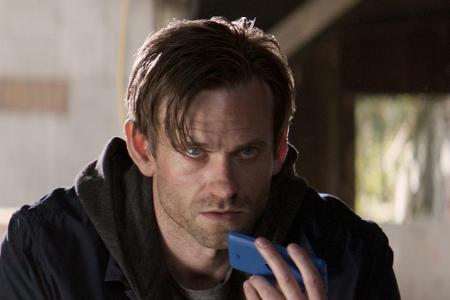 Der Übeltäter ist schnell identifiziert: Jack Hyde (Eric Johnson), Anas ehemaliger Boss. Er schwört Rache und unternimmt all...