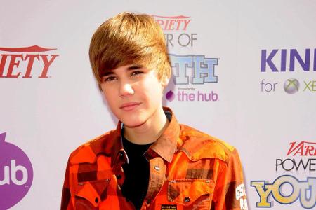 Auch Popstar Justin Bieber (24) startete seine Karriere als Teenager. Mit süßen 16 Jahren war Bieber erstmals gleich doppelt...