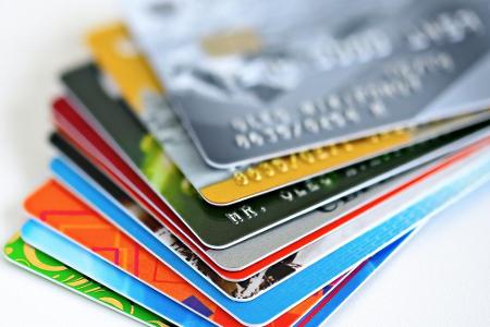 Tipp 3: Kreditkarte. Fast jeder Mensch in Deutschland besitzt eine, doch die meisten nutzen sie nur im Ausland. Umso wichtig...