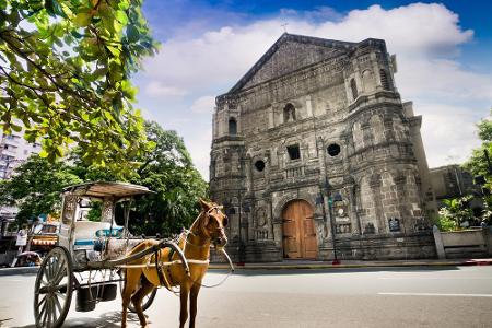 Im Unterschied zu anderen südostasiatischen Ländern, sind die meisten Filipinos christlichen Glaubens. Die Spanier brachten ...