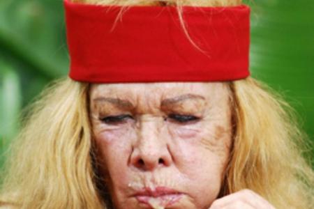 Ingrid van Bergen (86) ist die bis heute älteste Dschungelkönigin. Bei ihrem Sieg im Jahr 2009 war die deutsche Schauspieler...