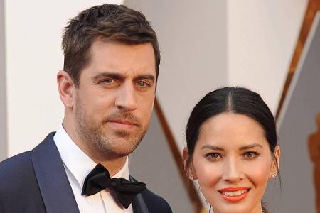 Im April gaben Schauspielerin Olivia Munn (37) und Football-Star Aaron Rodgers (33) das Ende ihrer dreijährigen Beziehung be...