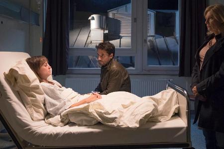 Nach dem Mord an ihrer Freundin steht Anna Welter (Lilly Menke) unter Schock - doch die Hauptkommissare Stedefreund (Oliver ...