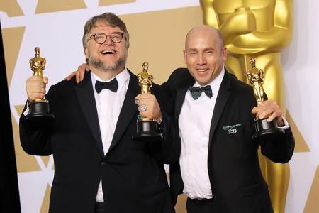 Guillermo del Toro und seine Scifi-Romanze 'Shape of Water - Das Flüstern des Wassers' waren für 13 Goldjungen nominiert und...