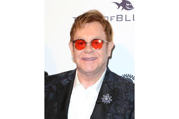 ...Reginald Kenneth Dwight eignet sich vielleicht auch nicht wirklich für einen internationalen Durchbruch. Elton John ist a...