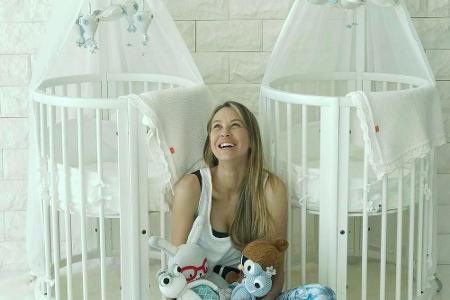 Alessandra Meyer-Wölden (34) ist im März sogar schon zum zweiten Mal (!) Mama von Zwillingen geworden.