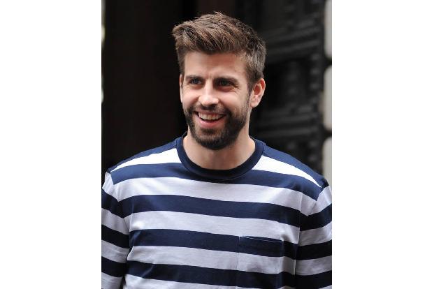 ...ist auch bereits Gerard Piqué. Seit 2010 ist er mit der international erfolgreichen Sängerin Shakira zusammen. gemeinsam ...