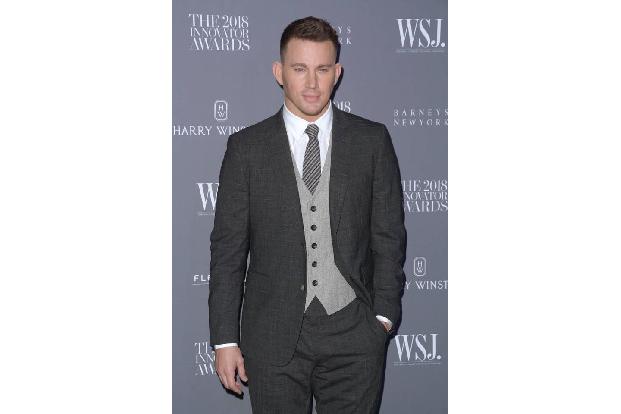 Stilsicher posierte Channing Tatum für die Fotografen. Dem Schauspieler wurde an dem Abend die besondere Aufgabe zuteil, ein...