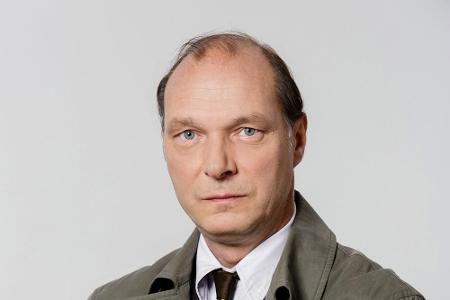 Schauspieler Martin Brambach ist als Kommissariatsleiter Peter Michael Schnabel im verhältnismäßig neuen Dresdener 