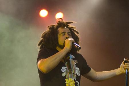 Ihr nächster berühmter Freund war im Jahre 1995 Adam Duritz (53), seines Zeichens Frontmann und Sänger der US-Rockband Count...