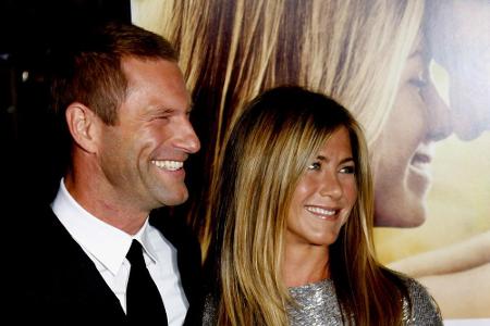 Bestätigt wurde diese Liason offiziell nie, aber die Spatzen pfiffen es von den Dächern. Aniston soll ihrem Filmpartner Aaro...