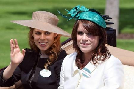 2011: Beatrice (l.) mit 22 Jahren an der Seite ihrer jüngeren Schwester Eugenie