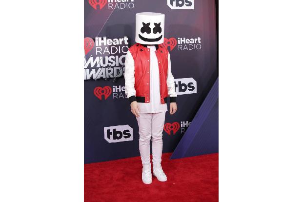 ...DJ Marshmello, der mit Avicii unter anderem den Track 'Get Back' aufgenommen hatte. 
