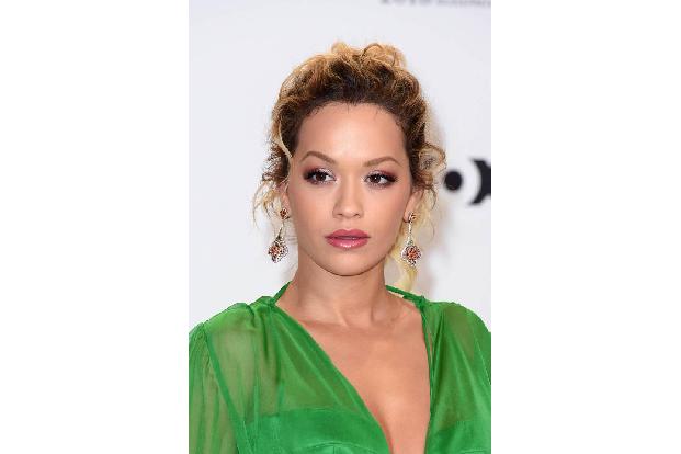 ...Rita Ora kannte Avicii auch: Die beiden nahmen 2017 der Song 'Lonely Together' auf. 