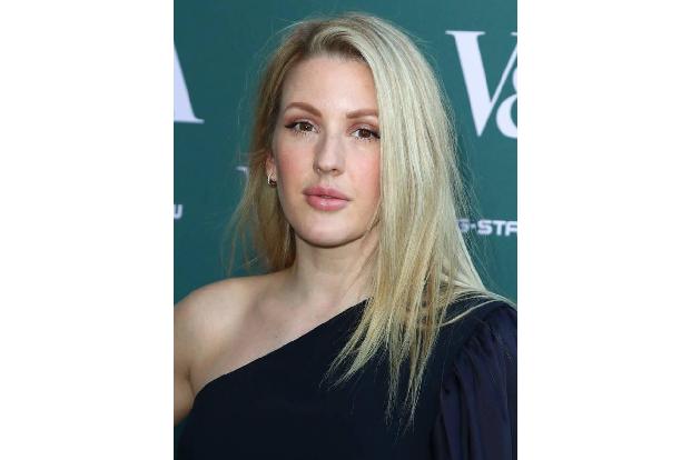 ...Ellie Goulding hatte zuletzt 'Won't Let You Down' mit Avicii gemacht und twitterte am Boden zerstört: 