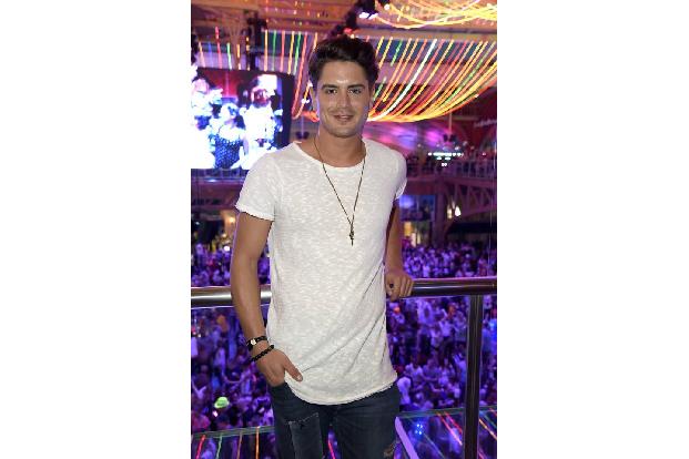 ...war Sat.1 Dominik Bruntner wert. Der Mister Germany 2017 sollte für 20.000 Euro mit seinem Äußeren die weiblichen Zuschau...