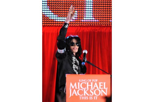 ...ernster war derweil ein Zwischenfall, der weitreichende Konsequenzen für Michael Jackson hatte. Zwar ereignete sich das U...