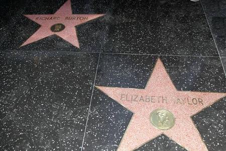...auf dem Hollywood Walk of Fame sind die beiden friedlich nebeneinander vereinigt. Endlich.
