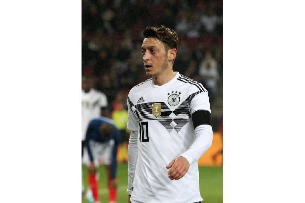 Am Sonntag trat Mesut Özil eine Welle los: Via Social Media gab er bekannt, nicht mehr für die deutsche Nationalelf aufs Fel...