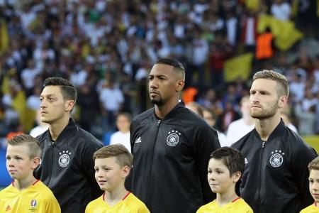 ...ohne politische Hintergedanken werten. Mesuts Nationalmannschaftskollege Jerome Boateng beispielsweise postete einen witz...