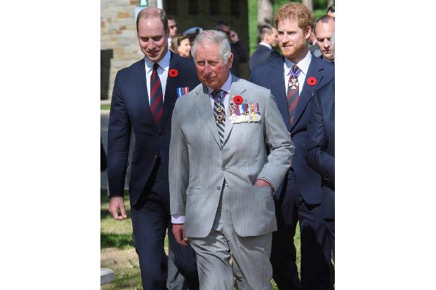 ...Prinz Charles lädt am Abend des 19. Mai zu einem Empfang, der Berichten zufolge im Frogmore House stattfinden soll. Diese...