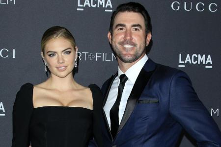 Umringt von Familie und Freunden gaben sich Model Kate Upton und Baseballstar Justin Verlander am 4. November bei einer trau...