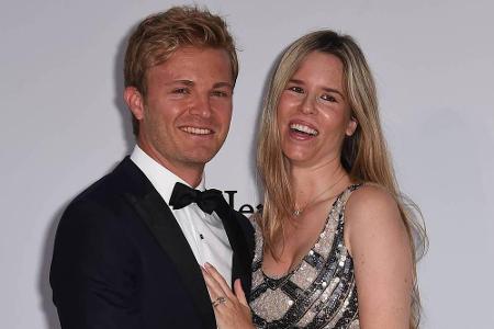 Die kleine Naila sorgte bei Formel-1-Weltmeister Nico Rosberg (32) und seiner Frau Vivian für Freudentränen. 2015 bekam das ...