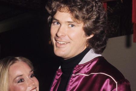 Bei so viel Erfolg fehlen natürlich auch die Frauen nicht: Hasselhoff war von 1984 bis 1989 mit der Schauspielerin Catherine...