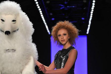 Laufsteg-Debüt: Dann lief sie plötzlich im Januar 2015 bei der Fashion Show von Riani während der Berliner Fashion Show über...