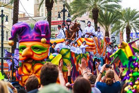Wie Köln, nur unter Palmen: Die Umzüge und Paraden sind auch in New Orleans ein echter Hingucker
