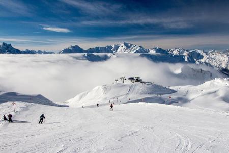 Mit der neuen Flexenbahn sind alle Skiorte am Arlberg miteinander verbunden. Dadurch ist das größte Skigebiet Österreichs mi...