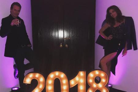 Ex-Supermodel Cindy Crawford und Ehemann Rande Gerber waren offenbar auf der gleichen Party wie Salma Hayek und posierten ga...