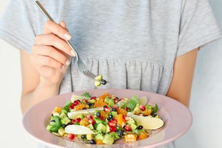 Fast jeder hat schon eine Mahlzeit ausfallen lassen, weil er abends zum Essen verabredet war. Aber Heißhunger lässt uns schn...