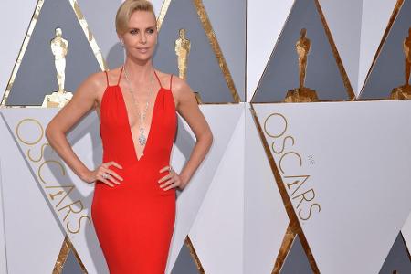 Der Traum aller Ernährungsexperten: Charlize Theron (41) setzt auf eine ausgewogene Ernährung, verzichtet aber auf nichts - ...