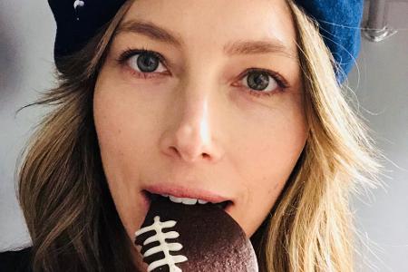 Jessica Biel (35) konnte sich gleich doppelt freuen. Die Schauspielerin durfte das NFL-Finale nicht nur vom Logenplatz aus g...