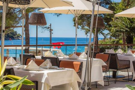 Blick aufs Meer: Terrasse des Gourmetrestaurants Alfred Keller