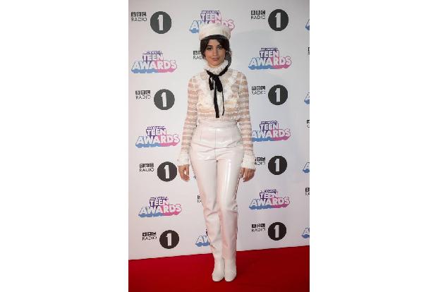 ...erkennen konnte man das Thema bei Camila Cabello, die sich schon vor dem Gruselfest nicht als sexy Krankenschwester sonde...