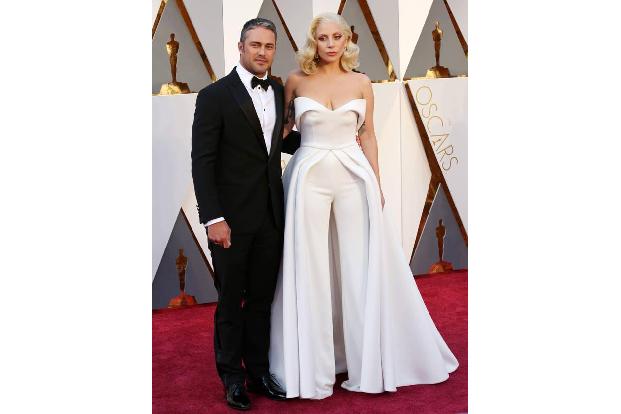 ...weiteren Schock bereitete uns die Trennung von Taylor Kinney und Lady Gaga, die sogar schon Details für ihre Hochzeit off...